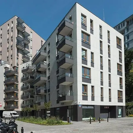 Urbannestgroup - Old Town S17 *
